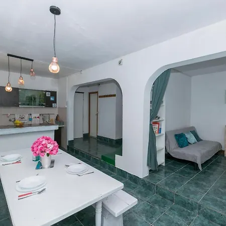 House Hacienda Stoerman Tkon